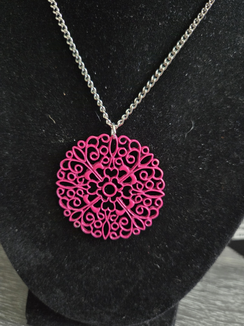 paparazzi Hot Pink Filigree Circle Pendant Necklace